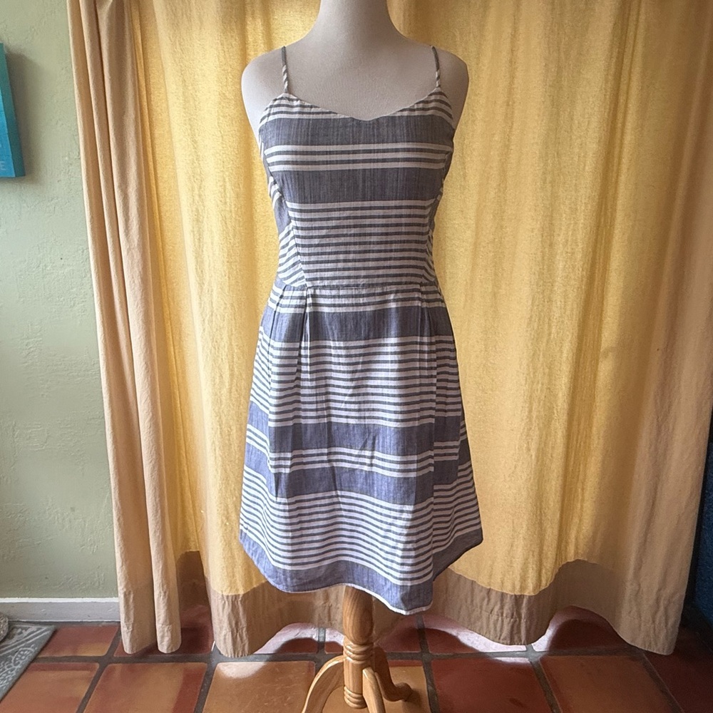 Old Navy Gray and White Spaghetti Strap Sundress.
